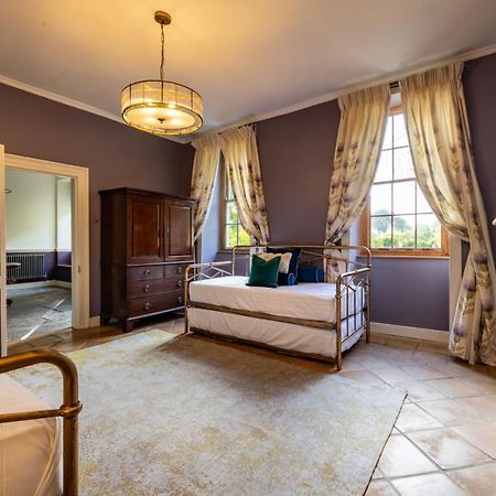 Topside House - Beautiful 7 Bedroom House With Hottub Wifi And Parking Near Bath Wells Frome 오크힐 외부 사진