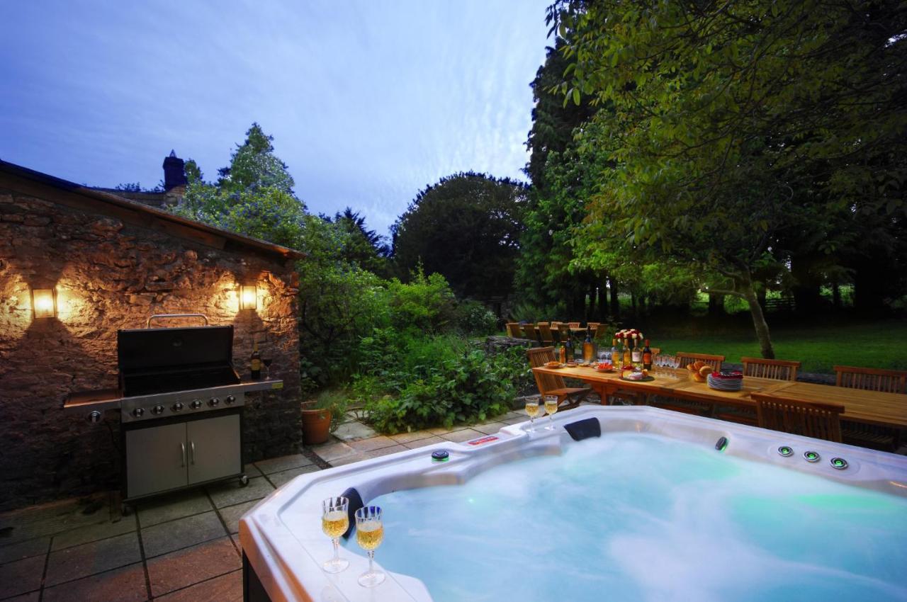 Topside House - Beautiful 7 Bedroom House With Hottub Wifi And Parking Near Bath Wells Frome 오크힐 외부 사진