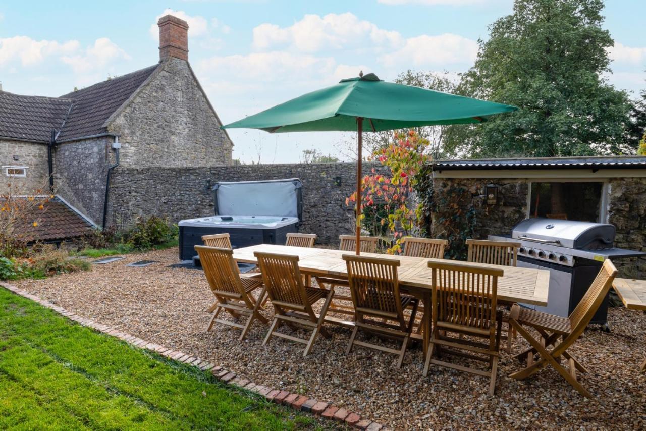 Topside House - Beautiful 7 Bedroom House With Hottub Wifi And Parking Near Bath Wells Frome 오크힐 외부 사진